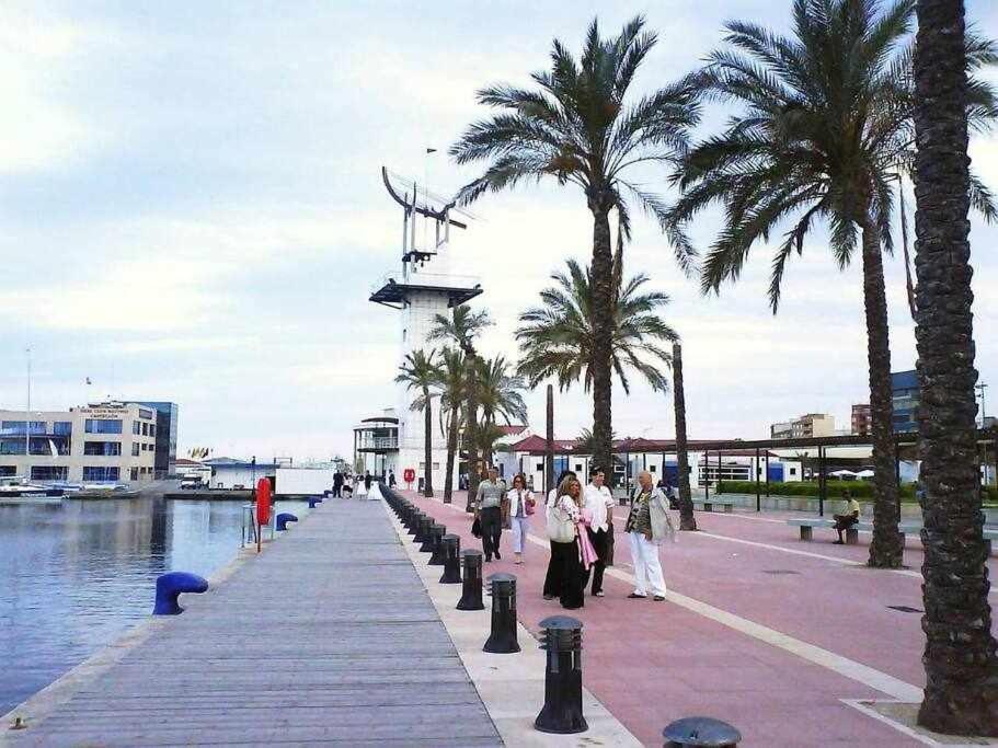 Frente A Puerto Azahar Y Playa De Castellon Appartement Grao de Castellon Buitenkant foto